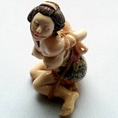 японская эротическая нэцкэ из слоновой кости Связанная Гейша