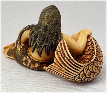 японская антикварная нэцкэ из слоновой кости