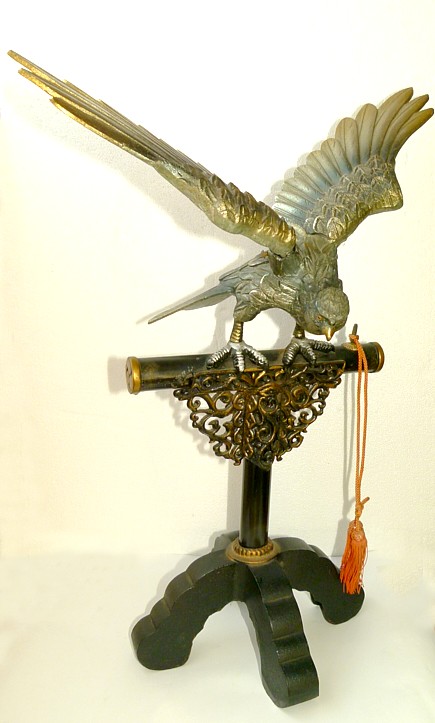 японская бронзовая статуэтка Охотничий сокол, 1900-е гг