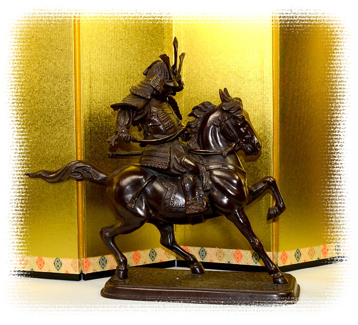 самурай в боевых доспехах верхом на коне, японская бронзовая статуэтка