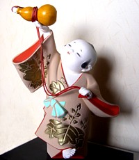 японская статуэтка Мальчик с тыквой-горлянкой. Японский интернет-магазин Интериа Японика