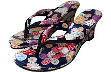 стильная японская обувь для дома и улицы
