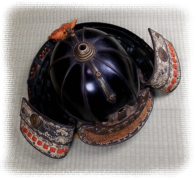 защитный самурайский шлем КАБУТО