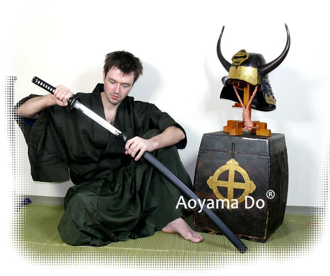 предметы самурайского вооружения: катана, кабуто