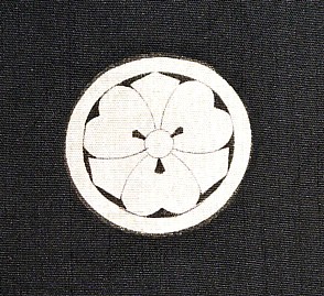 самурайский фамильный герб на японском мужском хаори