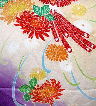 роспись на японском шелковом кимоно