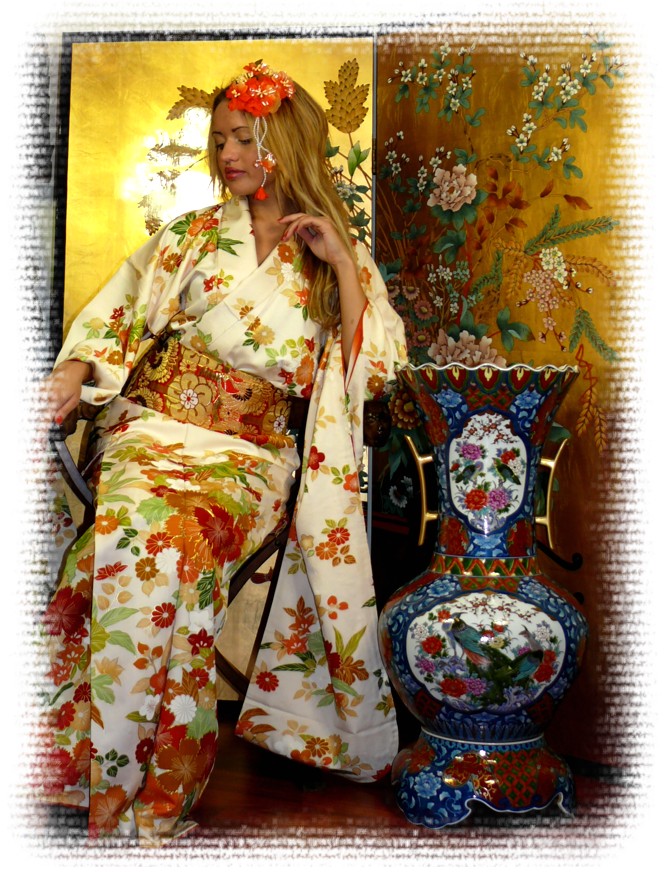 японское кимоно фурисодэ