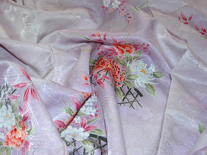 деталь рисунка ткани японского жеснкого кимоно