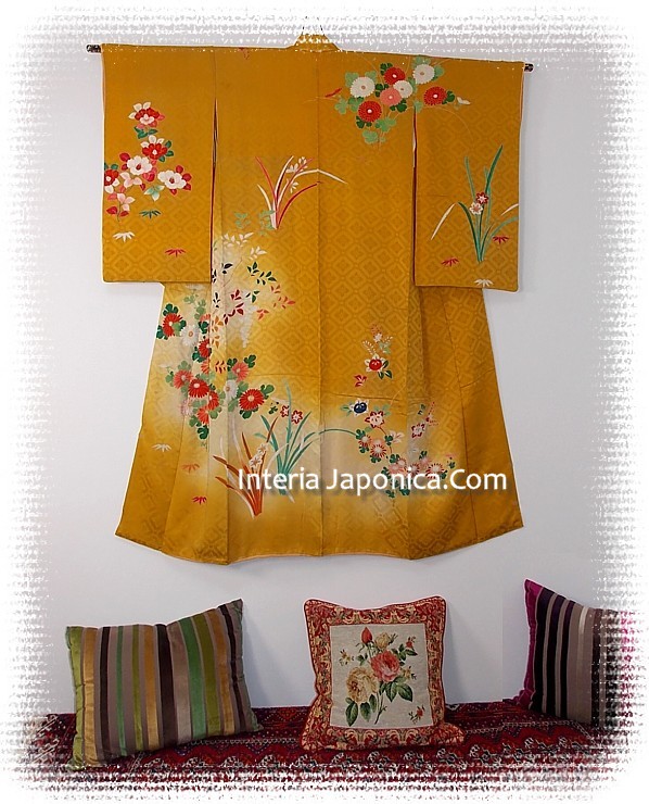 японское кимоно в интерьере