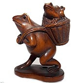 лягушка с лягушатами, нэцке из кипариса