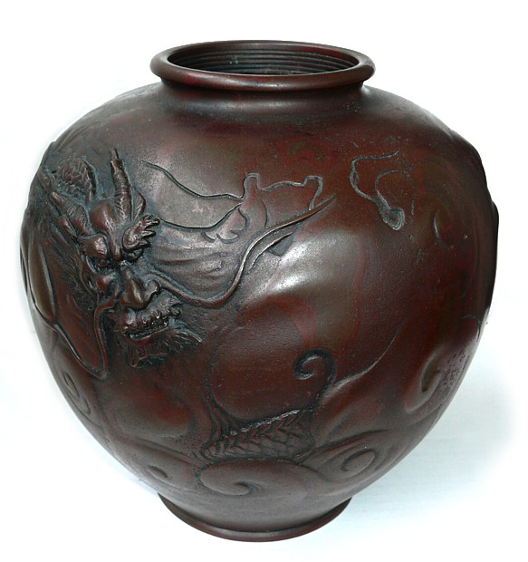бронзовая антикварная ваза