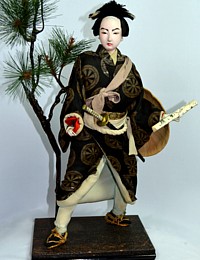 японская авторская кукла Самурай с катаной и письмом  у сосны, 1920-е гг.