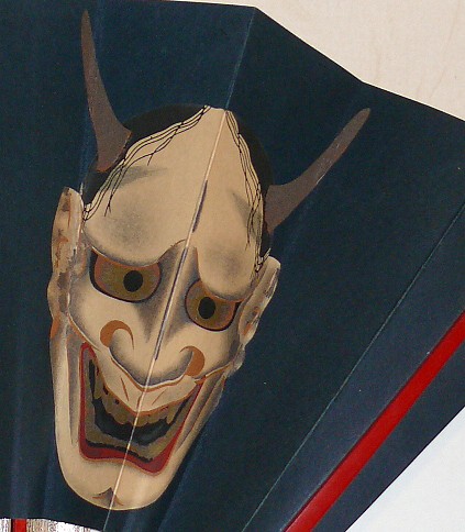 маска японского демона, изображение на японском веере