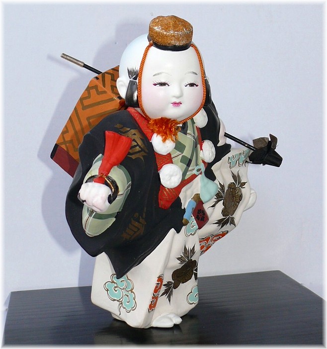 японская статуэтка в виде Бэнкэя, воина-монаха, героя японского эпоса