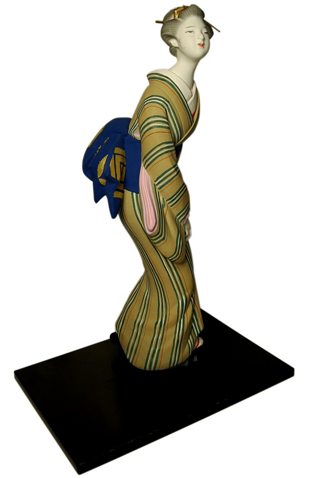 японская статуэтка из керамики в стиле ар-деко Девушка с зонтиком, 1970-е гг.