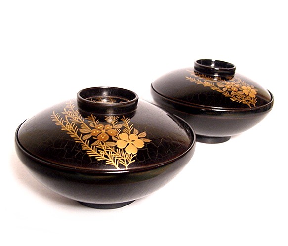японская посуда: две антикварные чашки для еды с крышками эпохи Мэйдзи