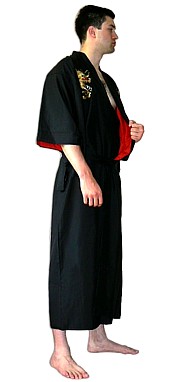 японское шелковое кимоно с вышивкой и подкладкой