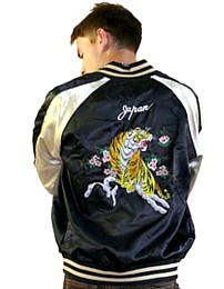 японская  мужская  куртка ветровка с тигром