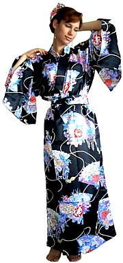 японское кимоно из изк. шелка