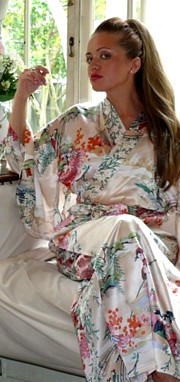 японское кимоно - эксклюзивная женская одежда для дома