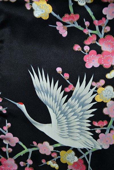 рисунок ткани женского шелкового кимоно ИМАРИ, Япония