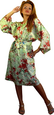 шелковое японское кимоно