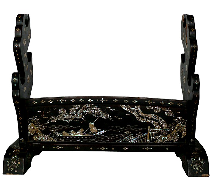 Японская антикварная инкрустированная резная подставка для 3-х самурайских мечей,  конец эпохи Эдо