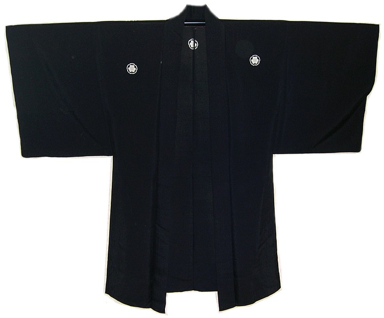 японская традиционная мужская одежда: летнее хаори с фамильными самурайскими гербами 