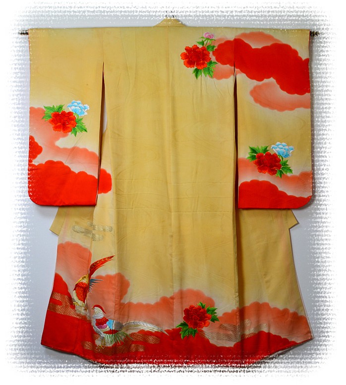 японское шелковое кимоно с ручной вышивкой, 1920-е гг.