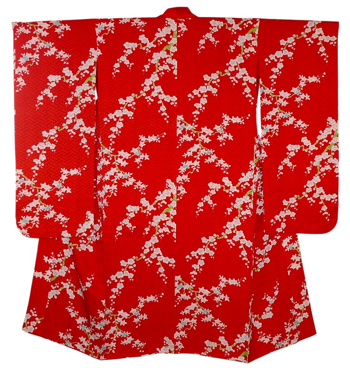 японское традиционное шелковое кимоно майко