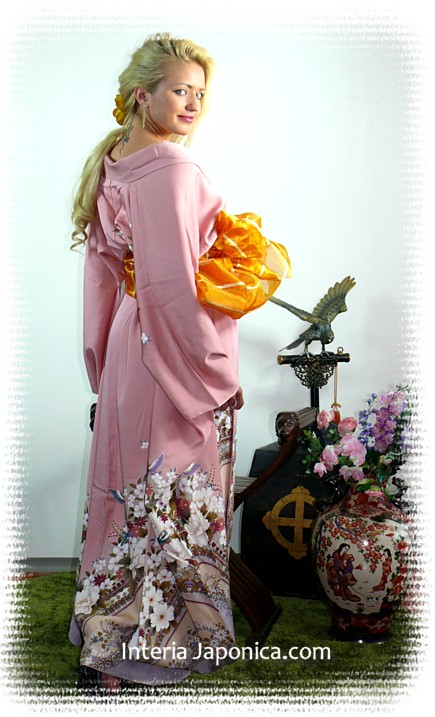 фурисодэ, японское праздничное кимоно